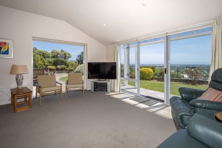 Photo of property in 17 Petworth Place, Westmorland, Christchurch, 8025