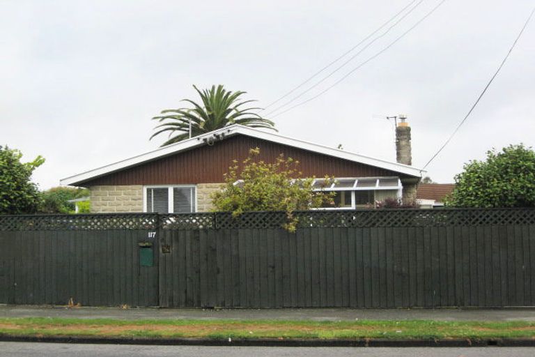 Photo of property in 117 Gayhurst Road, Dallington, Christchurch, 8061