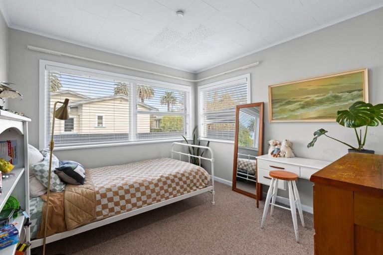 Photo of property in 2a Mckenzie Avenue, Marewa, Napier, 4110