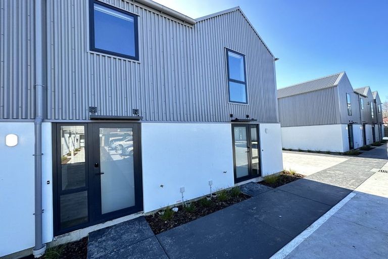 Photo of property in 5/28 Frederick Street, Waltham, Christchurch, 8011
