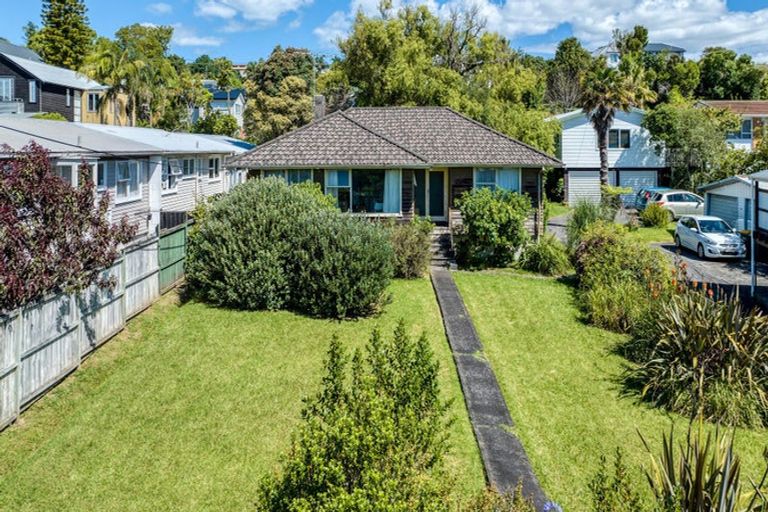 Photo of property in 20 Glenvar Road, Torbay, Auckland, 0630