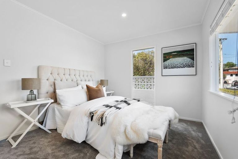 Photo of property in 292 Beach Road, Campbells Bay, Auckland, 0630