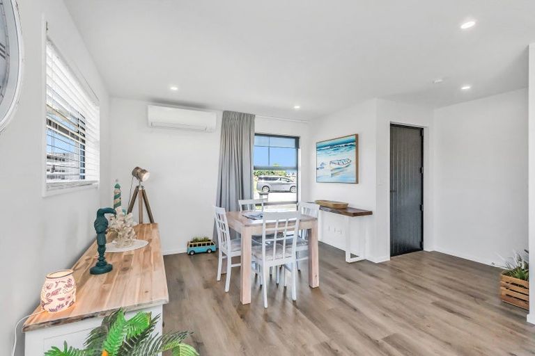 Photo of property in 9 Piwakawaka Place, Leeston, 7632