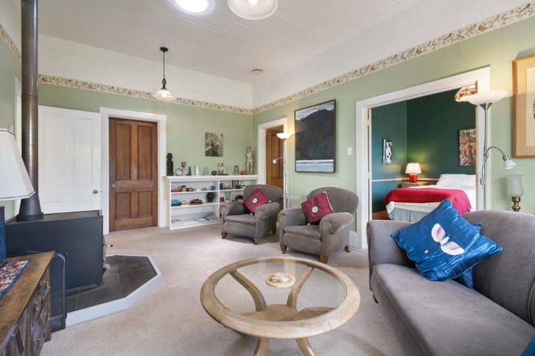 Photo of property in 11a Grammar Street, Kimbolton, 4777