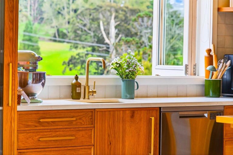 Photo of property in 20 Te Whau Lane, Snells Beach, 0920