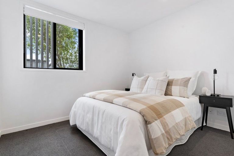 Photo of property in 4/169 Hobsonville Point Road, Hobsonville, Auckland, 0616