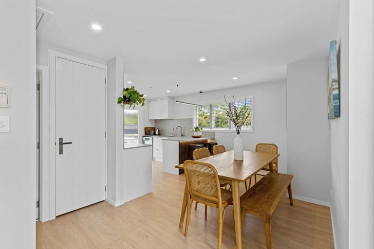 Photo of property in 3b Paton Avenue, Te Atatu South, Auckland, 0610