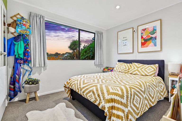 Photo of property in 239 Waitemata Drive, Ranui, Auckland, 0612