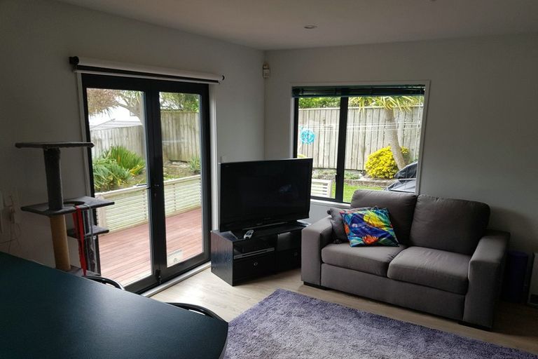 Photo of property in 1 Ridley Green, Churton Park, Wellington, 6037