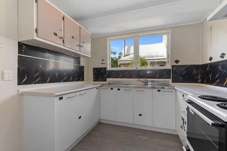 Photo of property in 17 Hodgson Street, Onerahi, Whangarei, 0110