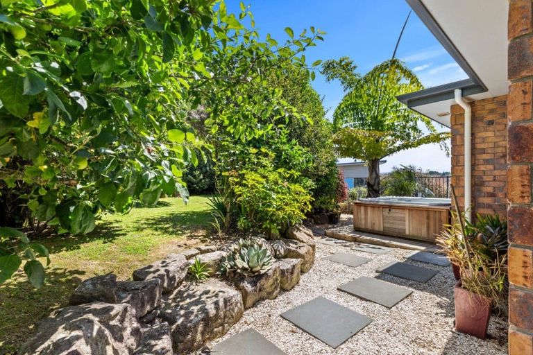 Photo of property in 18 Ko Place, Pyes Pa, Tauranga, 3112