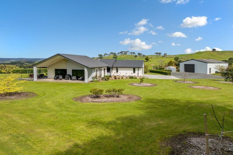 Photo of property in 136b Kumikumi Road, Lower Kaimai, Tauranga, 3171