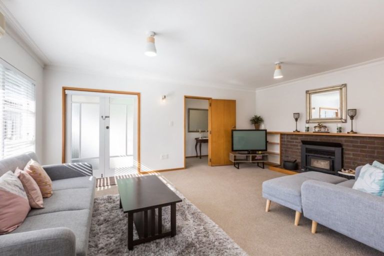 Photo of property in 10 Pembroke Street, Taradale, Napier, 4112