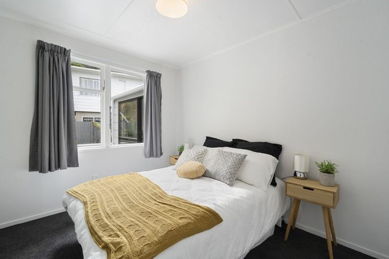 Photo of property in 33 Kairanga Crescent, Wainuiomata, Lower Hutt, 5014