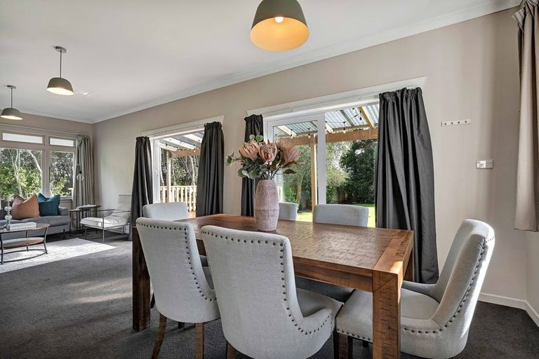 Photo of property in 33 Baring Terrace, Strandon, New Plymouth, 4312