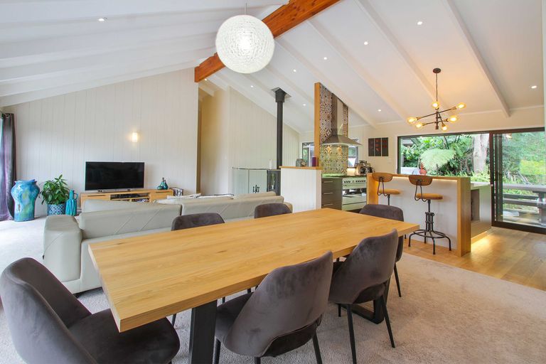 Photo of property in 30 Trelawny Place, Hillcrest, Auckland, 0627