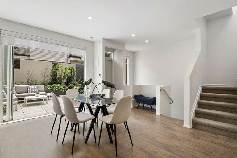 Photo of property in 3/38 Bracken Avenue, Takapuna, Auckland, 0622