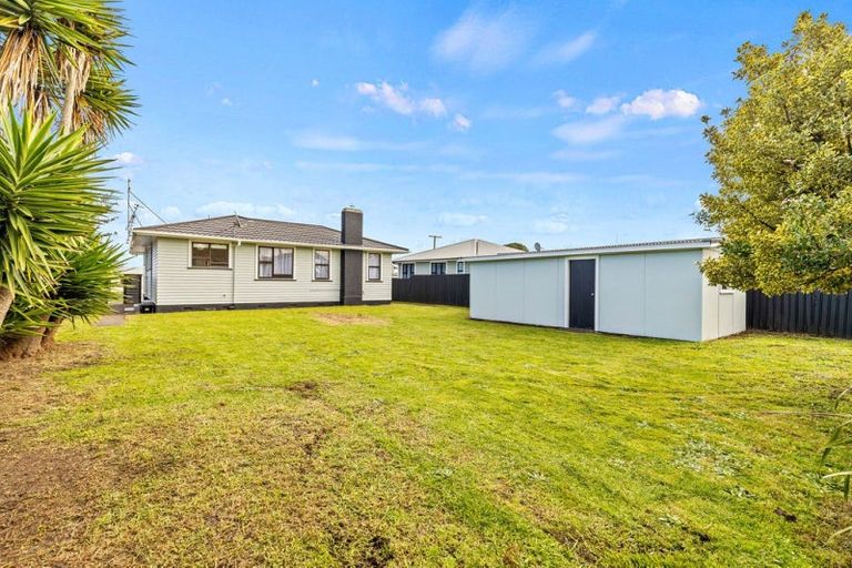 Photo of property in 6 Omori Place, Castlecliff, Whanganui, 4501