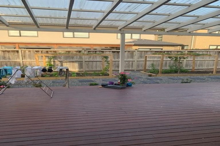 Photo of property in 24 Drumbuoy Drive, Flat Bush, Auckland, 2019