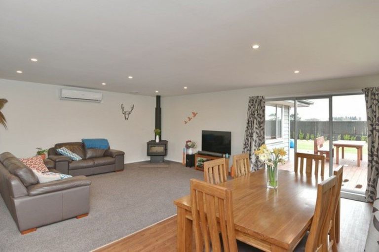 Photo of property in 11 Cassini Place, Leeston, 7632