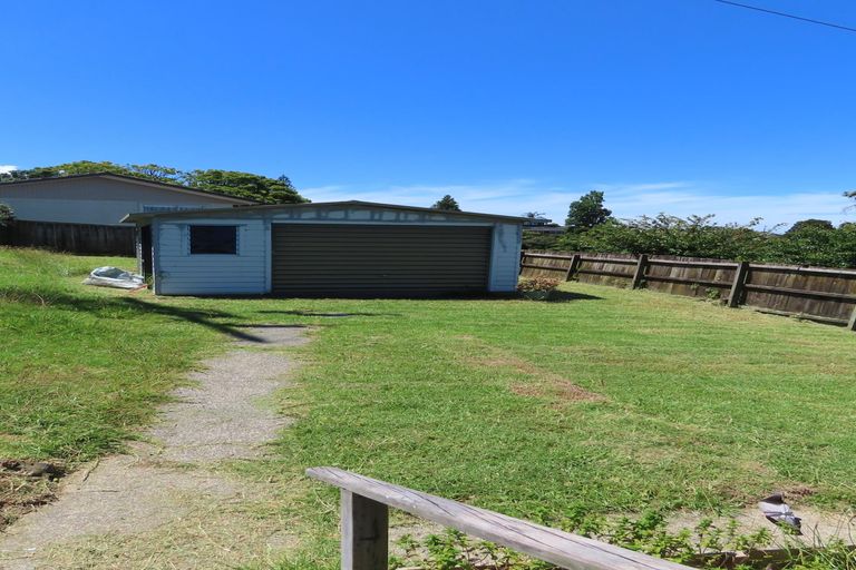 Photo of property in 10 Camelot Place, Glenfield, Auckland, 0629