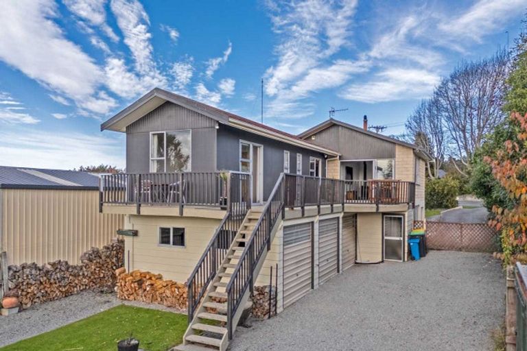 Photo of property in 11 Gleniti Road, Gleniti, Timaru, 7910