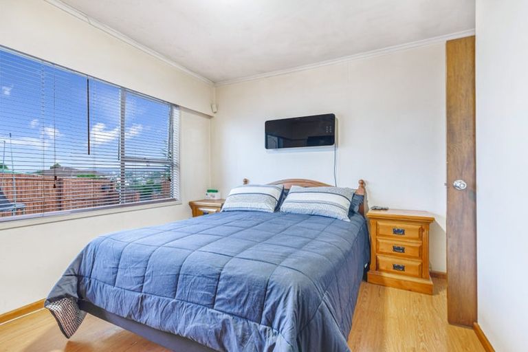 Photo of property in 13 Redwood Drive, Massey, Auckland, 0614