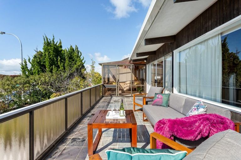 Photo of property in 18 Speedy Crescent, Hillcrest, Auckland, 0627