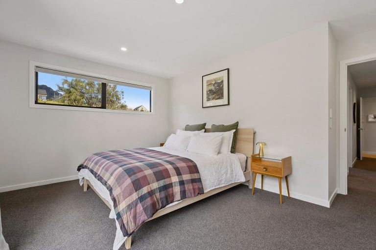 Photo of property in 28 Mcadam Drive, Jacks Point, Queenstown, 9371