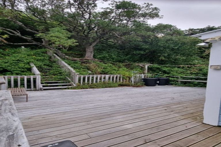 Photo of property in 16 Lindum Terrace, Roseneath, Wellington, 6011