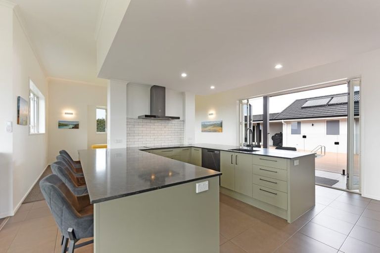 Photo of property in 19 Petra Way, Upper Moutere, 7173