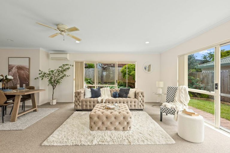 Photo of property in 106 Lakeside Drive, Orewa, 0931