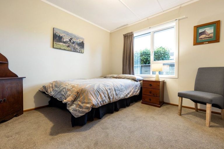 Photo of property in 32 Sandwich Road, St Andrews, Hamilton, 3200