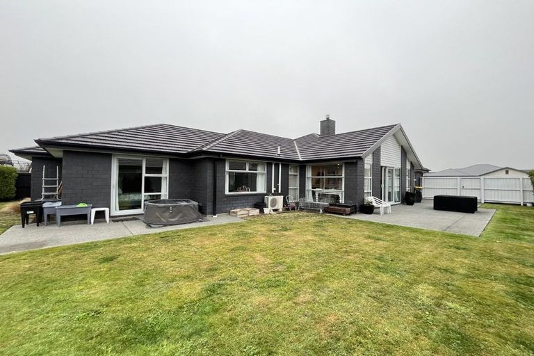 Photo of property in 16 Radcot Drive, Rolleston, 7615