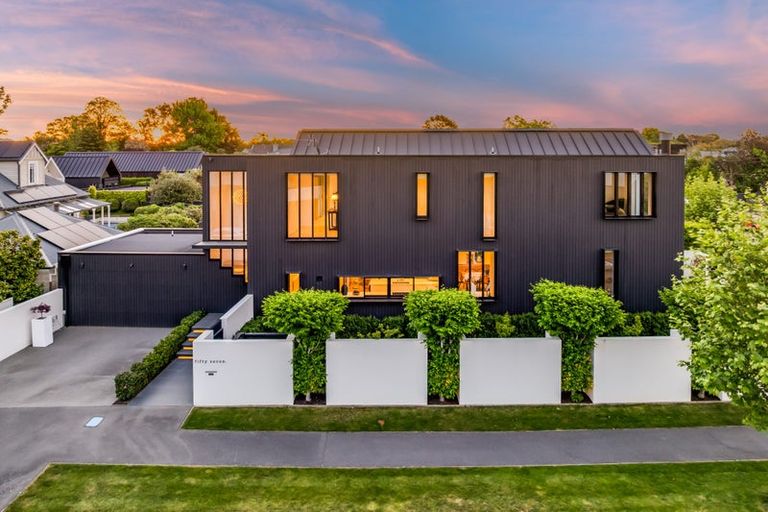 Photo of property in 57 Garden Road, Merivale, Christchurch, 8014