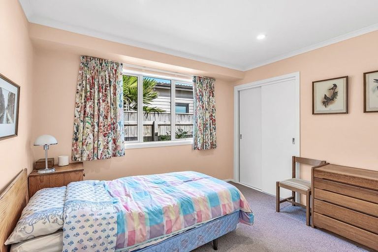 Photo of property in 82 Waipunahau Road, Waikanae, 5036