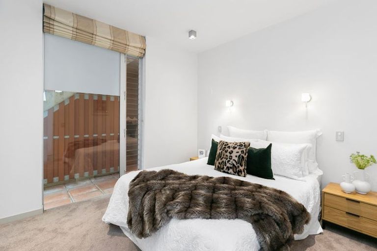 Photo of property in 22u5 The Crescent, Roseneath, Wellington, 6011