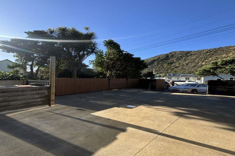 Photo of property in 1 Wellington Road, Paekakariki, 5034
