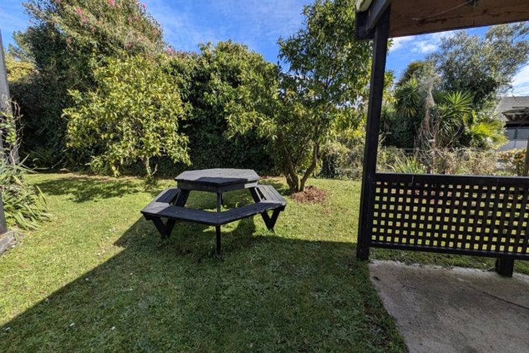 Photo of property in 1 Cliff Lane, Glenbrook, Waiuku, 2681