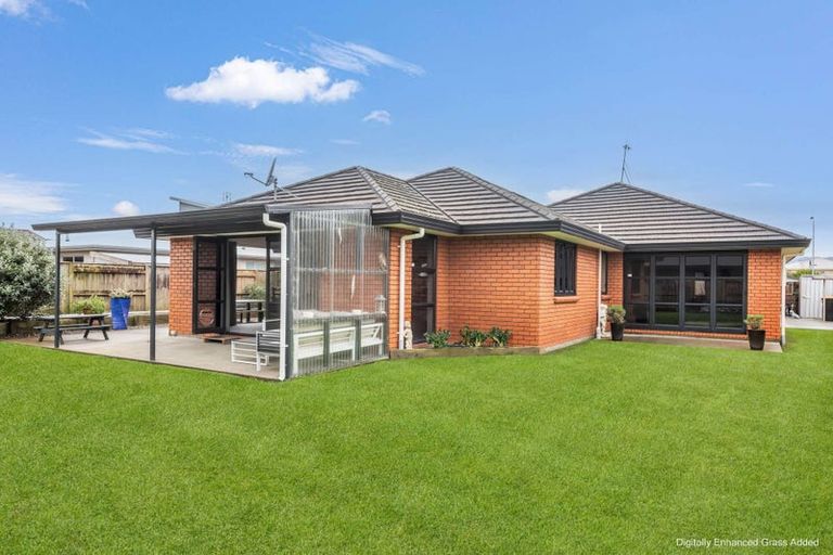 Photo of property in 15 Trump Place, Kelvin Grove, Palmerston North, 4414