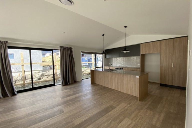 Photo of property in 21 Cheviot Street, Jacks Point, 9371