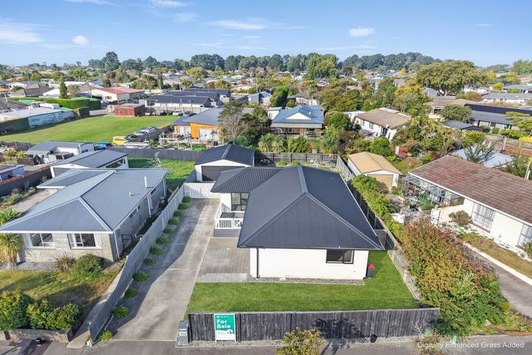 Photo of property in 24 Caithness Street, New Brighton, Christchurch, 8083