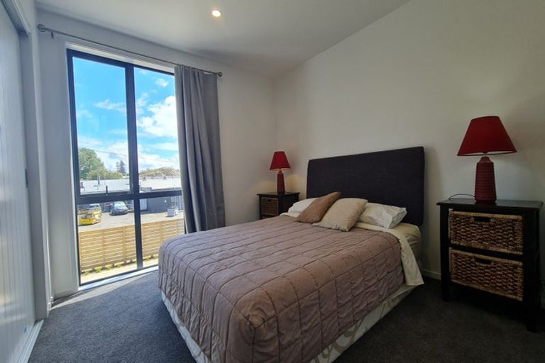 Photo of property in 2 Rimu Road, Mangere Bridge, Auckland, 2022