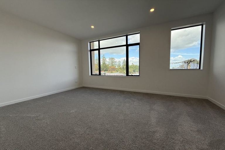Photo of property in 106 Trafalgar Street, Waterloo, Lower Hutt, 5011