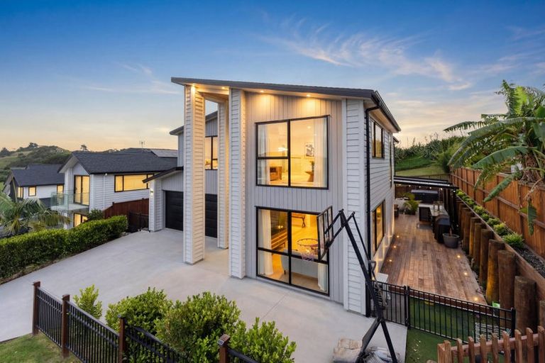 Photo of property in 55 Godfrey Drive, Orewa, 0931