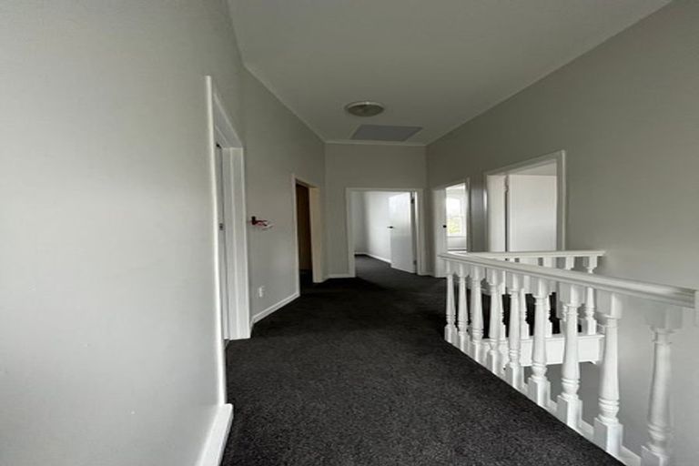 Photo of property in 28 Macdonald Crescent, Te Aro, Wellington, 6011