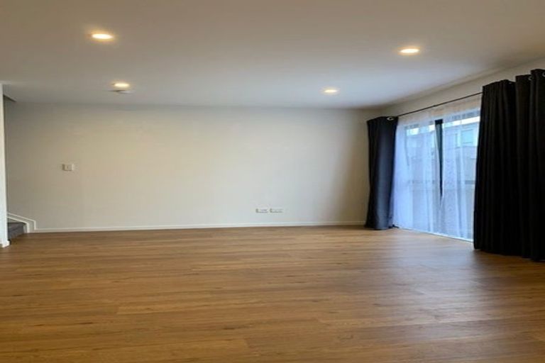 Photo of property in 5a Divine Lane, Manurewa, Auckland, 2102
