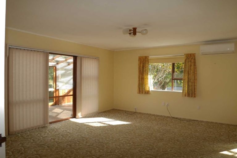 Photo of property in 42 Matai Street, Waikanae, 5036