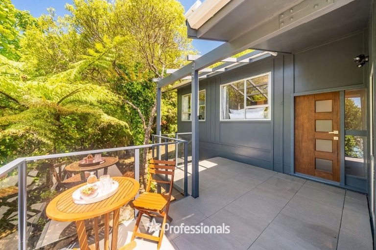 Photo of property in 6 Swadel Way, Karori, Wellington, 6012