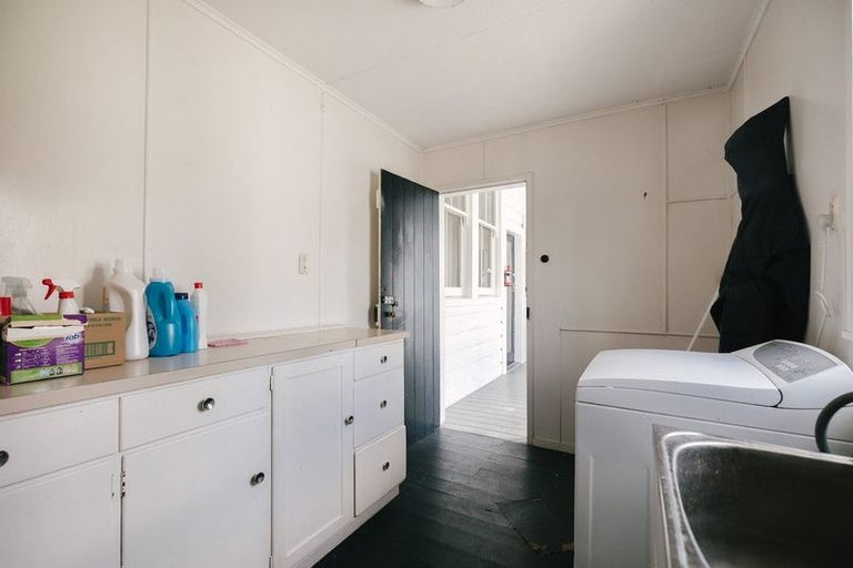 Photo of property in 74 Chelwood Street, Takaro, Palmerston North, 4412